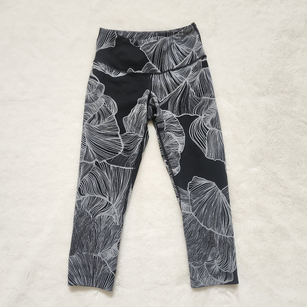 The north Face leggings size M
